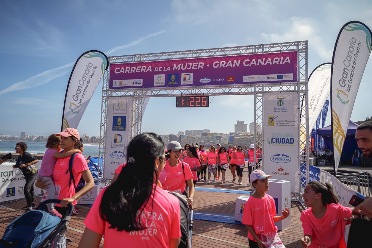 Las fotos de meta de la Carrera de la Mujer de Gran Canaria 12 11 36 15701 O