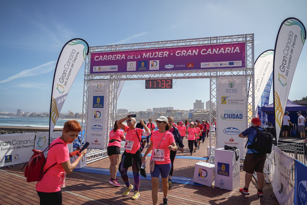 Las fotos de meta de la Carrera de la Mujer de Gran Canaria 12 16 43 15701 O