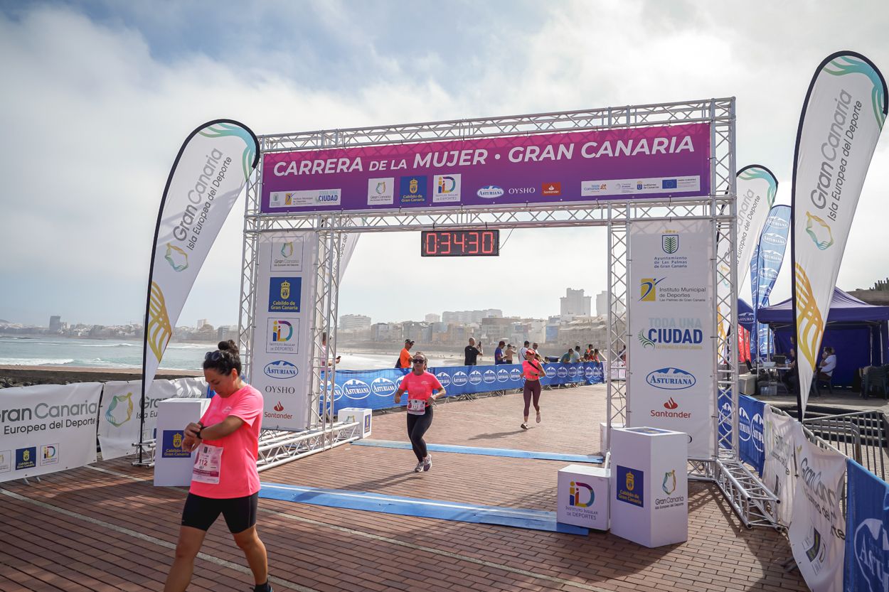 Las fotos de meta de la Carrera de la Mujer de Gran Canaria 11 33 41 15701 O