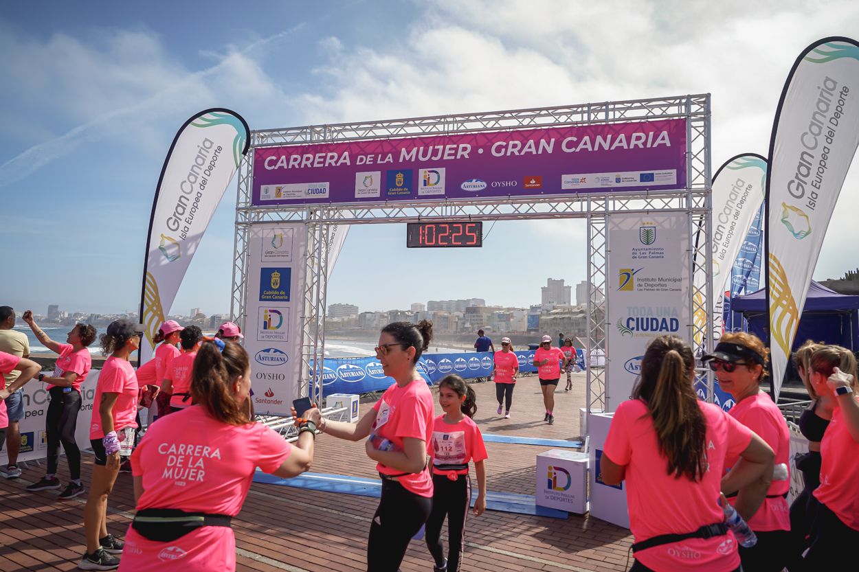 Las fotos de meta de la Carrera de la Mujer de Gran Canaria 12 01 36 15701 O