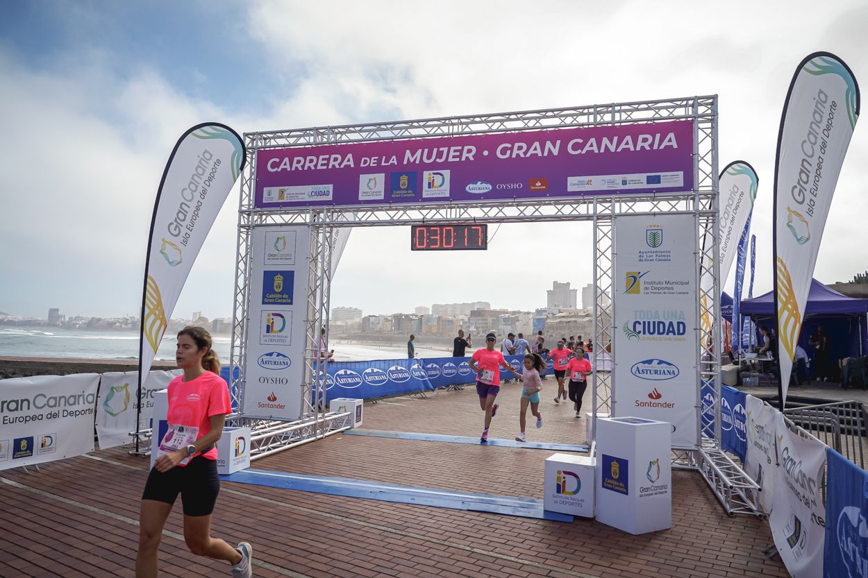 Las fotos de meta de la Carrera de la Mujer de Gran Canaria11 29 28 15701 O