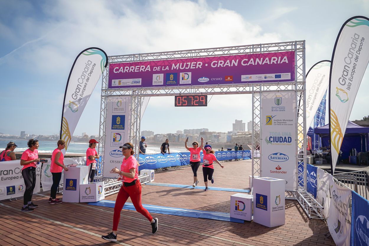 Las fotos de meta de la Carrera de la Mujer de Gran Canaria 11 56 40 15701 O