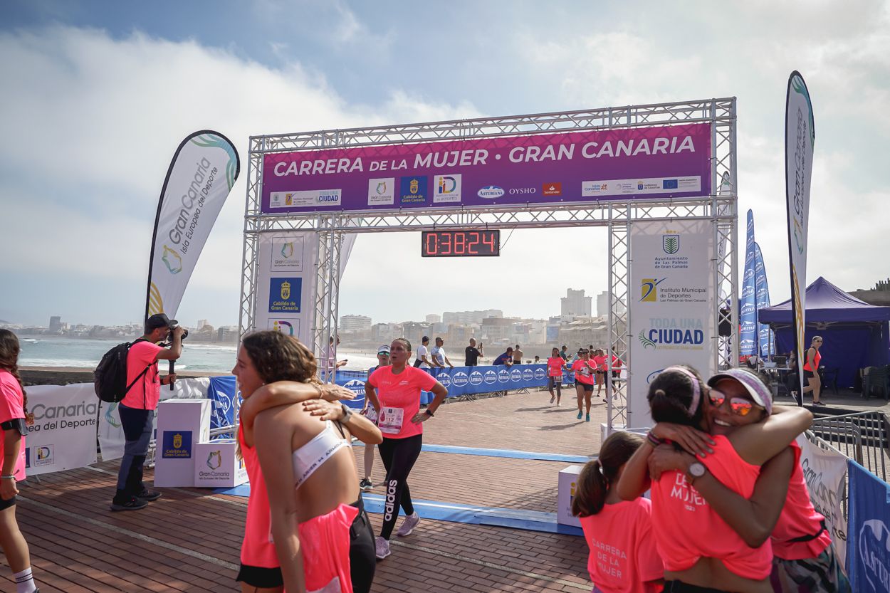 Las fotos de meta de la Carrera de la Mujer de Gran Canaria 11 37 35 15701 O
