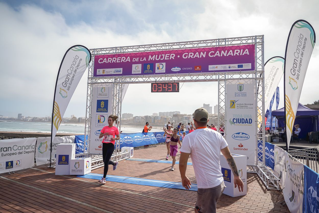 Las fotos de meta de la Carrera de la Mujer de Gran Canaria 11 33 48 15701 O