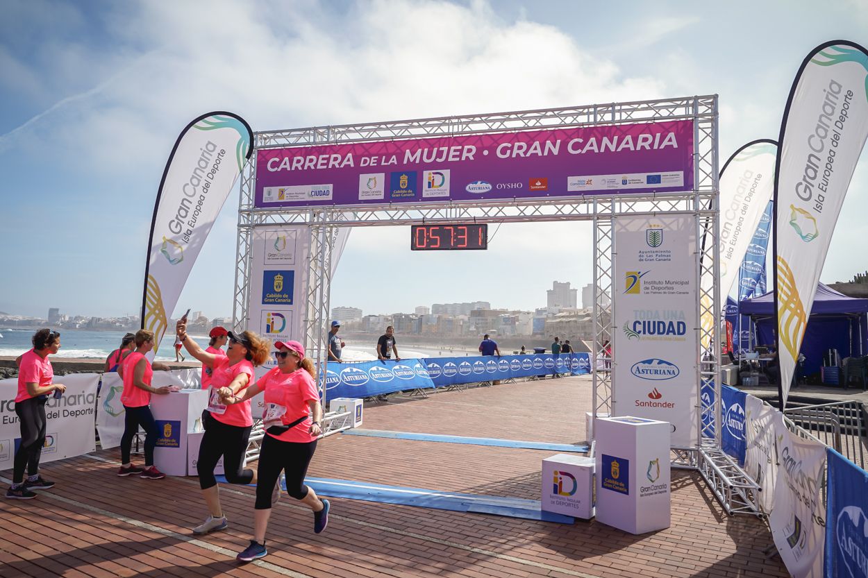 Las fotos de meta de la Carrera de la Mujer de Gran Canaria 11 56 42 15701 O