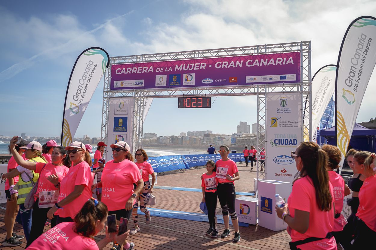 Las fotos de meta de la Carrera de la Mujer de Gran Canaria 12 01 42 15701 O
