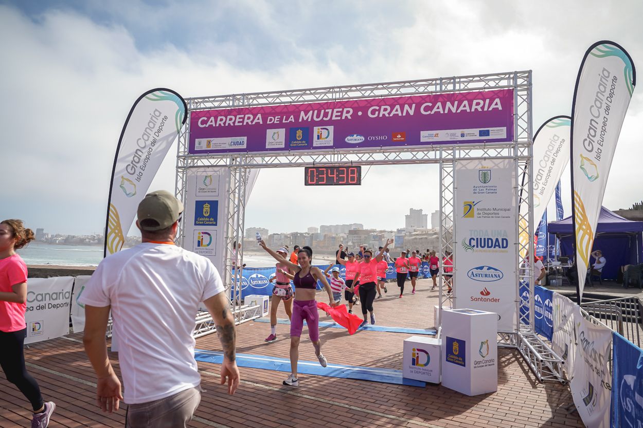 Las fotos de meta de la Carrera de la Mujer de Gran Canaria 11 33 49 15701 O