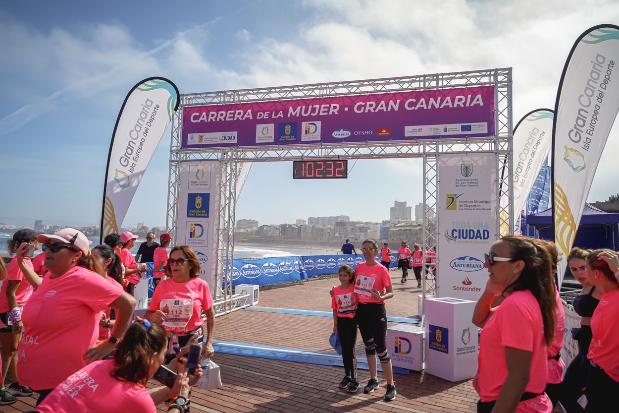 Las fotos de meta de la Carrera de la Mujer de Gran Canaria 12 01 43 15701 O