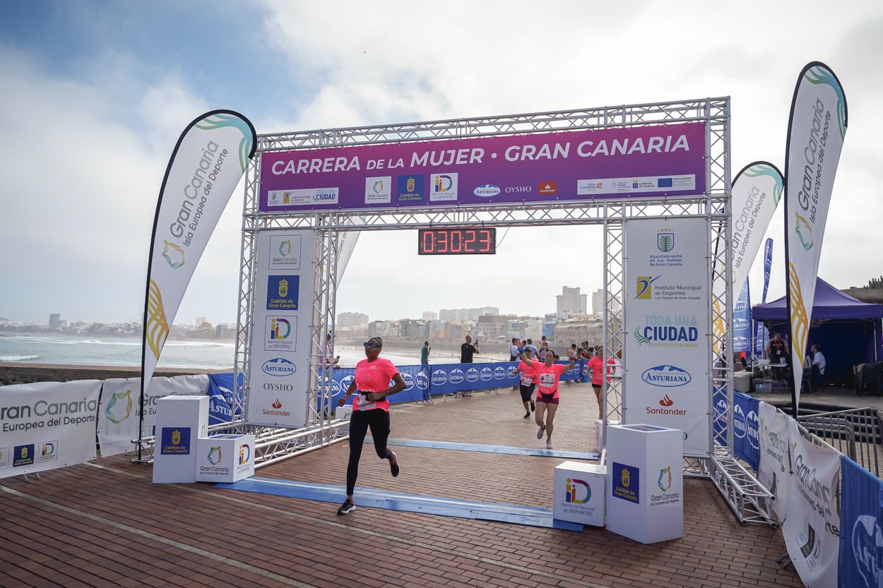 Las fotos de meta de la Carrera de la Mujer de Gran Canaria11 29 34 15701 O
