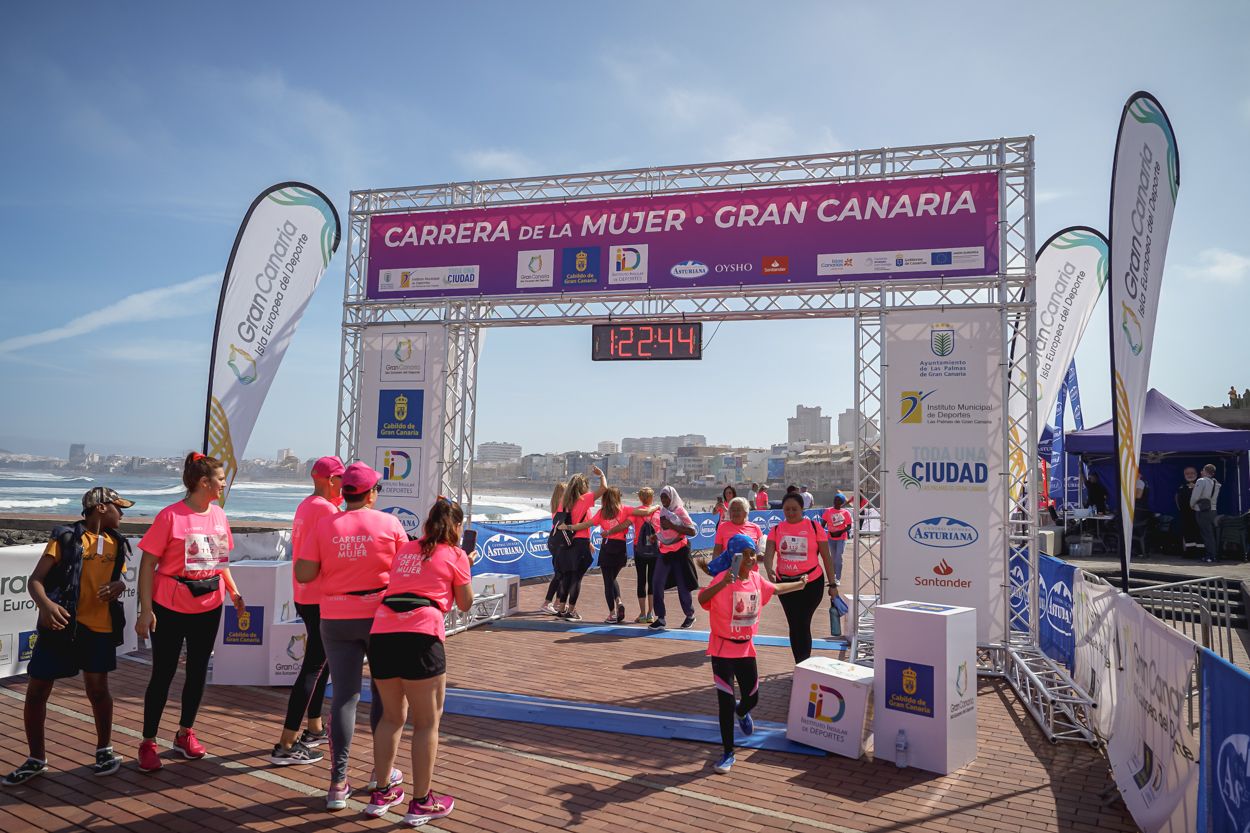 Las fotos de meta de la Carrera de la Mujer de Gran Canaria 12 21 55 15701 O