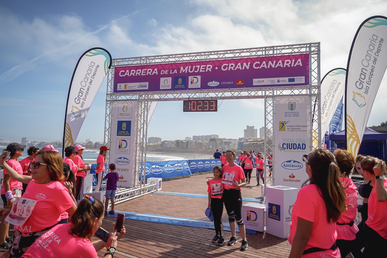 Las fotos de meta de la Carrera de la Mujer de Gran Canaria 12 01 44 15701 O