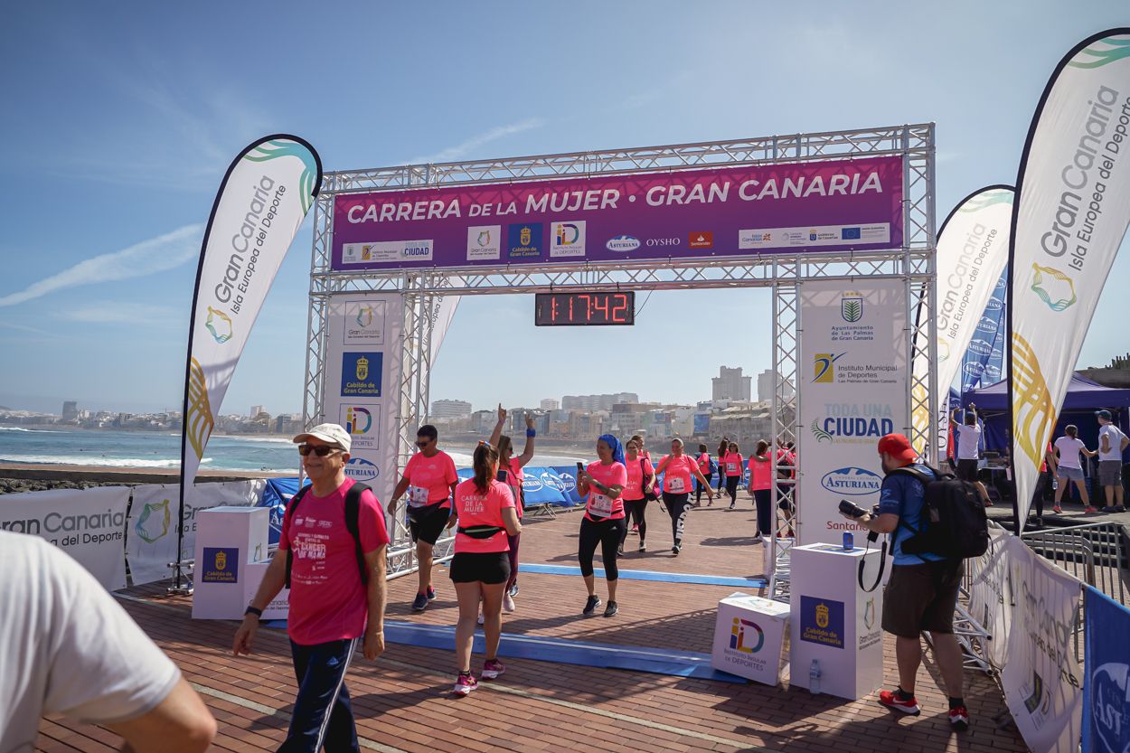 Las fotos de meta de la Carrera de la Mujer de Gran Canaria 12 16 53 15701 O