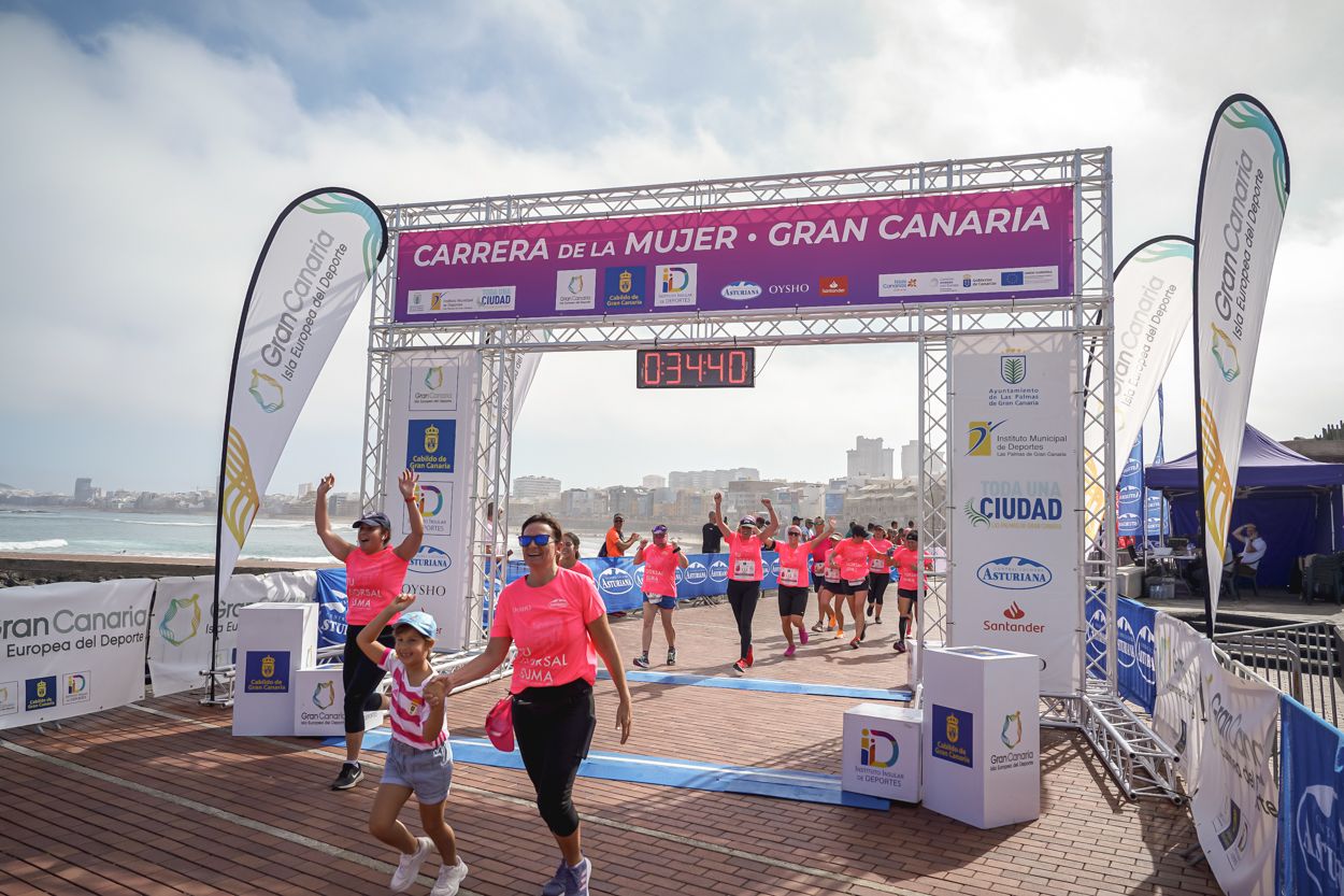 Las fotos de meta de la Carrera de la Mujer de Gran Canaria 11 33 51 15701 O