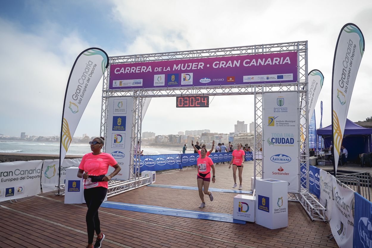 Las fotos de meta de la Carrera de la Mujer de Gran Canaria11 29 35 15701 O