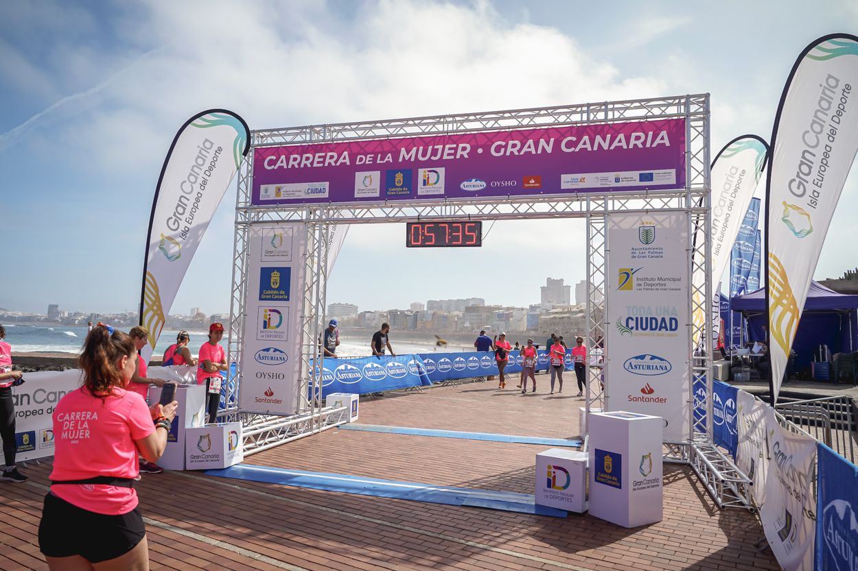 Las fotos de meta de la Carrera de la Mujer de Gran Canaria 11 56 46 15701 O