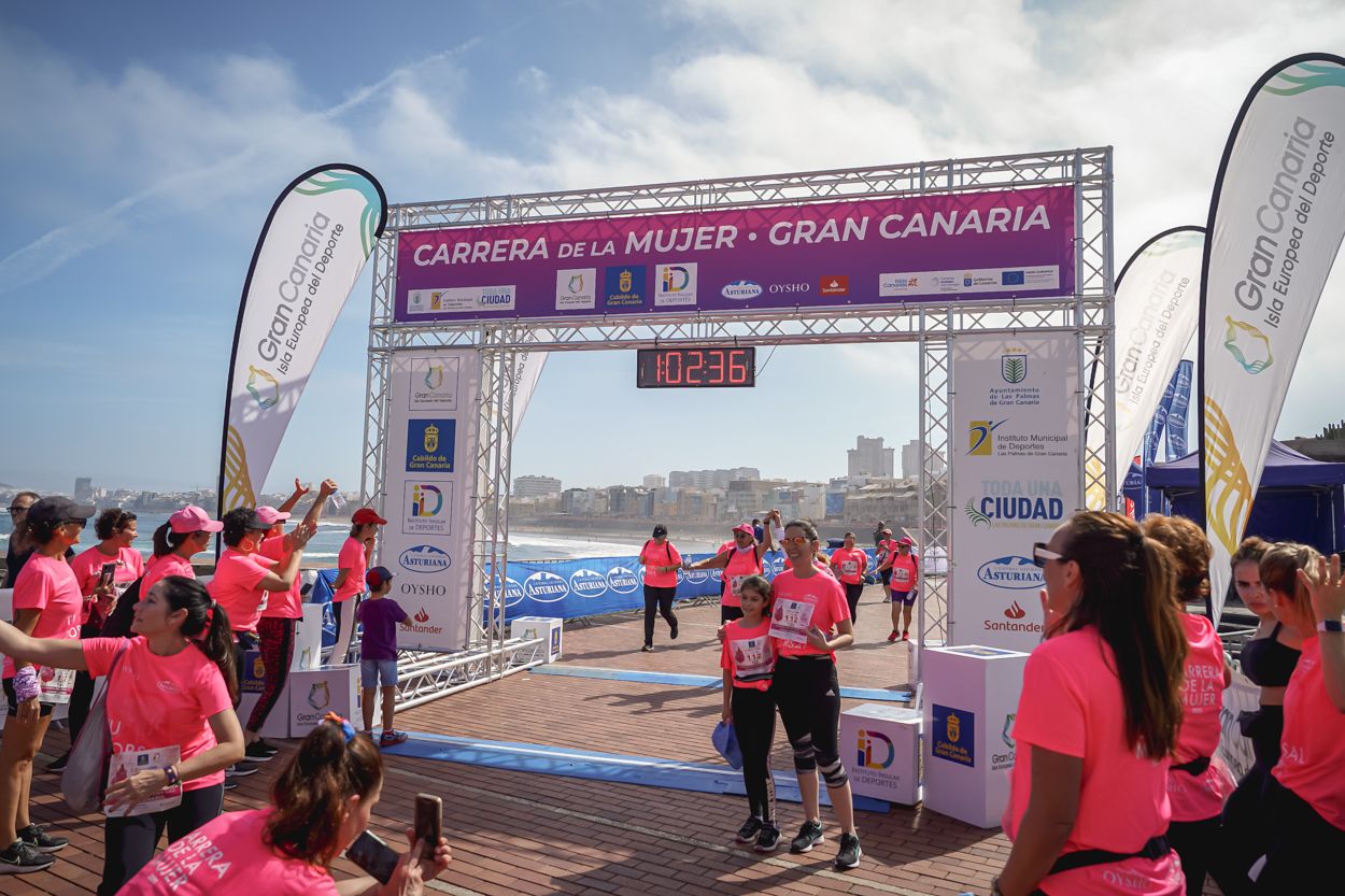 Las fotos de meta de la Carrera de la Mujer de Gran Canaria 12 01 46 15701 O