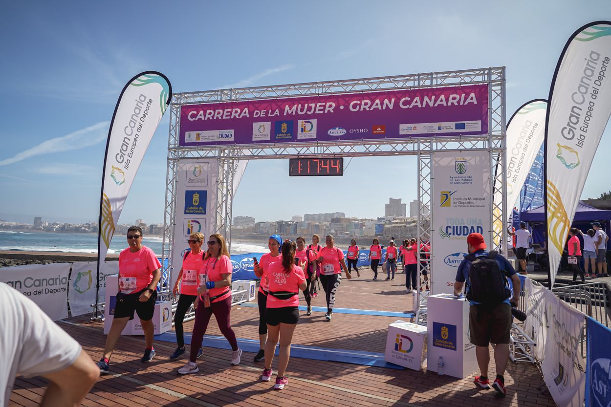 Las fotos de meta de la Carrera de la Mujer de Gran Canaria 12 16 55 15701 O