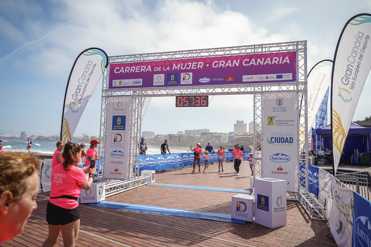 Las fotos de meta de la Carrera de la Mujer de Gran Canaria 11 56 47 15701 O