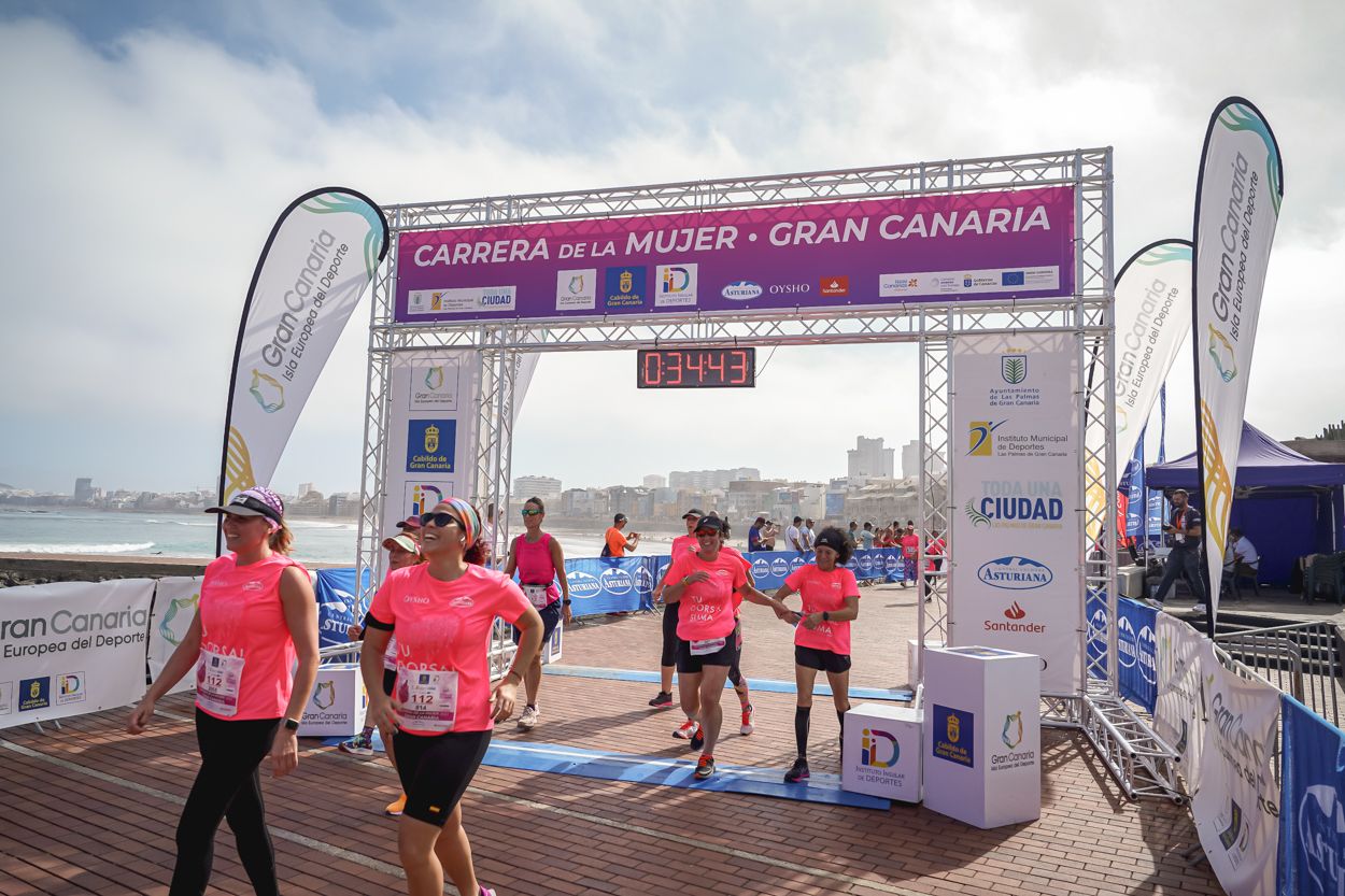Las fotos de meta de la Carrera de la Mujer de Gran Canaria 11 33 54 15701 O
