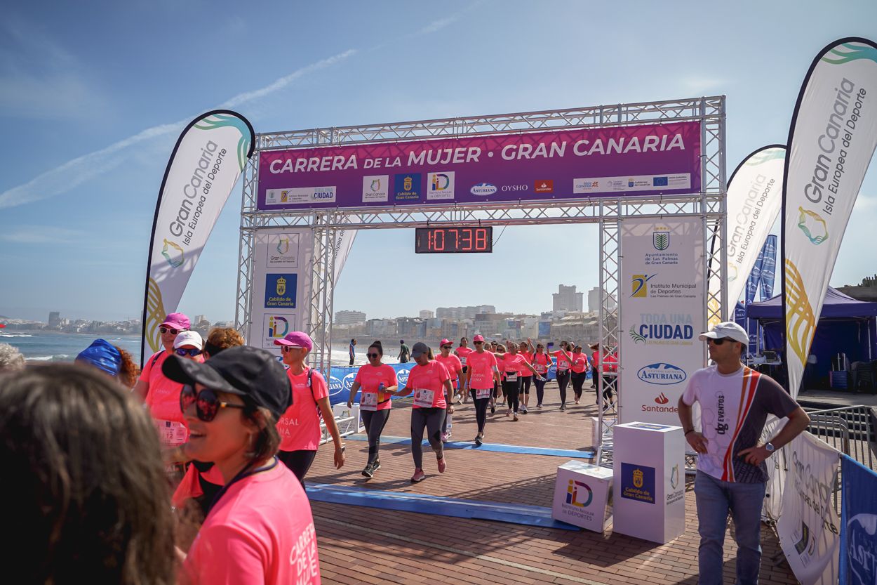 Las fotos de meta de la Carrera de la Mujer de Gran Canaria 12 06 49 15701 O