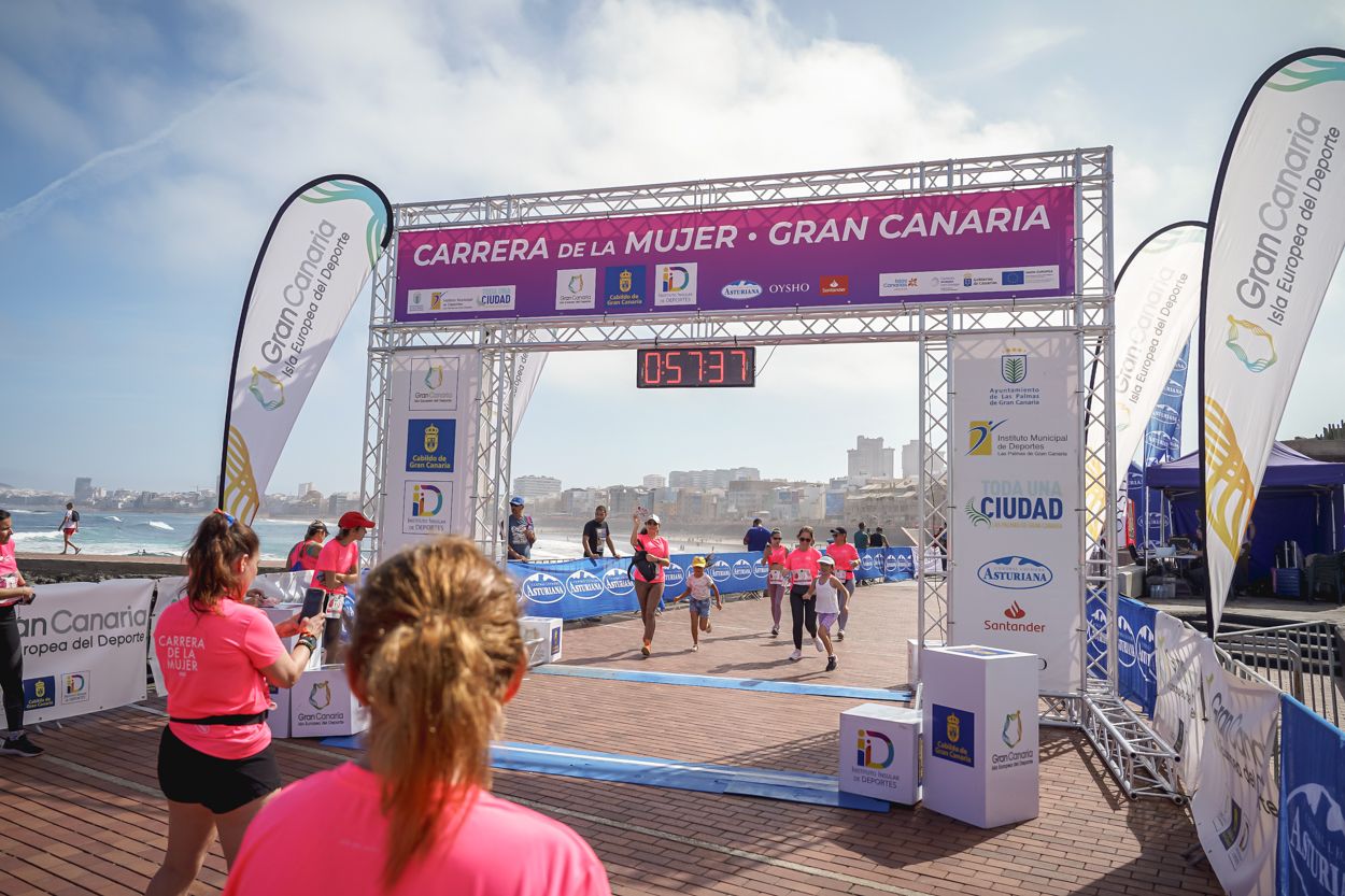 Las fotos de meta de la Carrera de la Mujer de Gran Canaria 11 56 48 15701 O