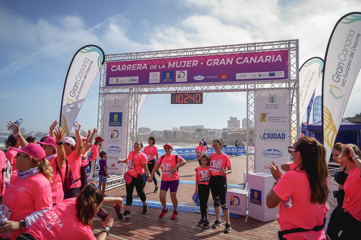 Las fotos de meta de la Carrera de la Mujer de Gran Canaria 12 01 50 15701 O
