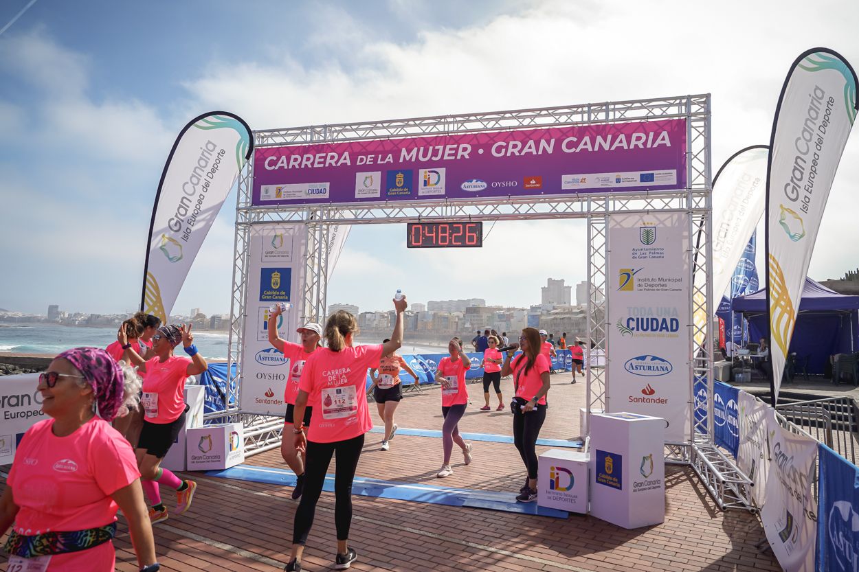 Las fotos de meta de la Carrera de la Mujer de Gran Canaria 11 47 37 15701 O