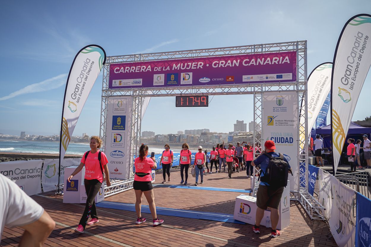 Las fotos de meta de la Carrera de la Mujer de Gran Canaria 12 17 00 15701 O