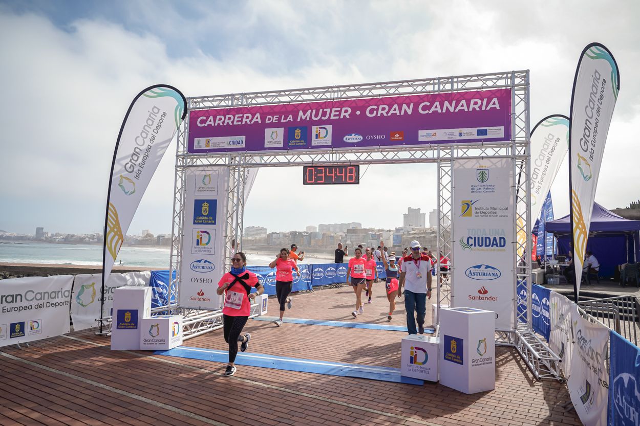 Las fotos de meta de la Carrera de la Mujer de Gran Canaria 11 33 59 15701 O