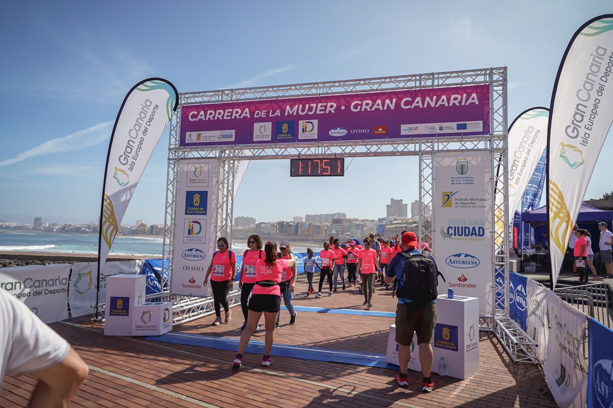 Las fotos de meta de la Carrera de la Mujer de Gran Canaria 12 17 02 15701 O