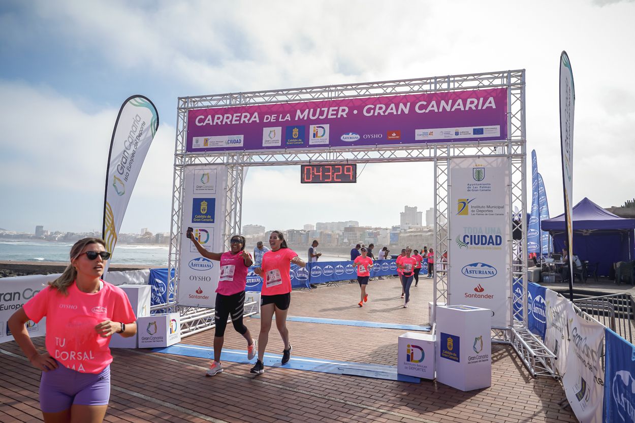 Las fotos de meta de la Carrera de la Mujer de Gran Canaria 11 42 40 15701 O
