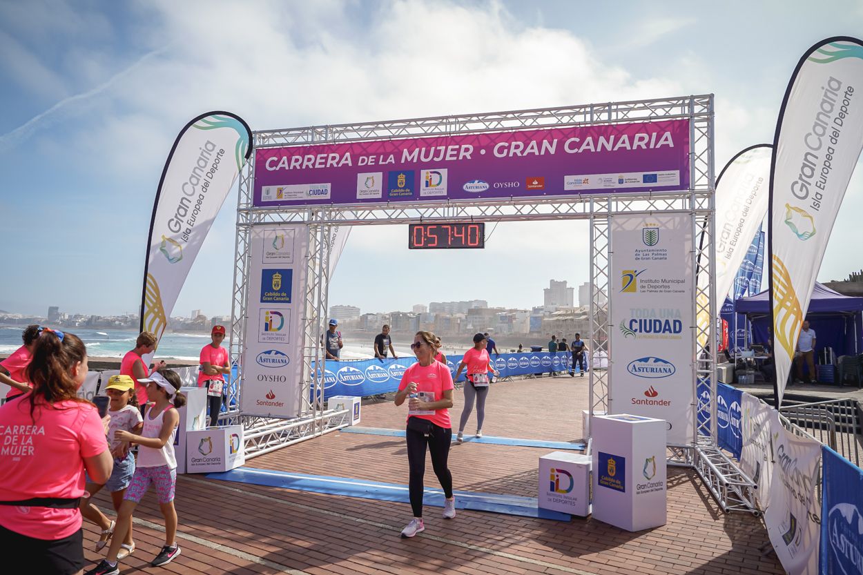 Las fotos de meta de la Carrera de la Mujer de Gran Canaria 11 56 51 15701 O