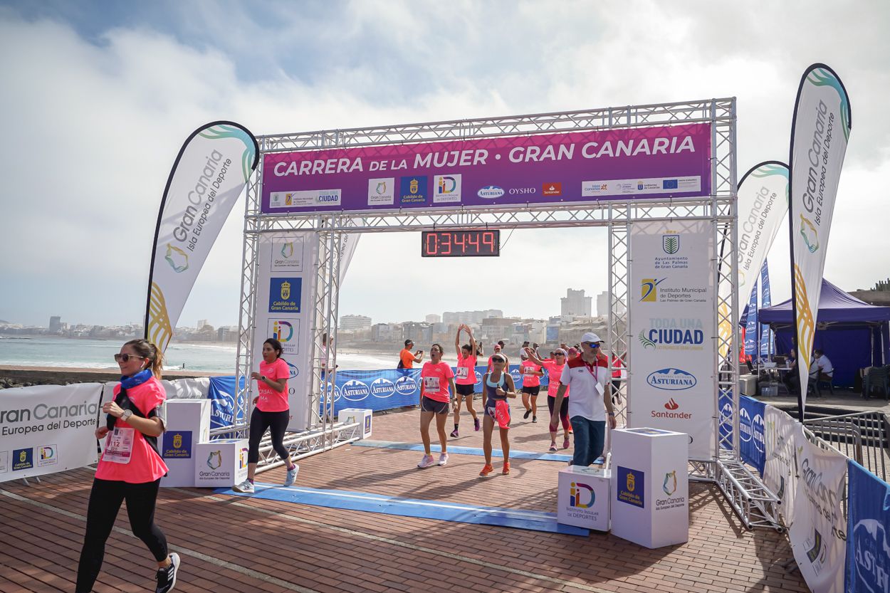 Las fotos de meta de la Carrera de la Mujer de Gran Canaria 11 34 00 15701 O