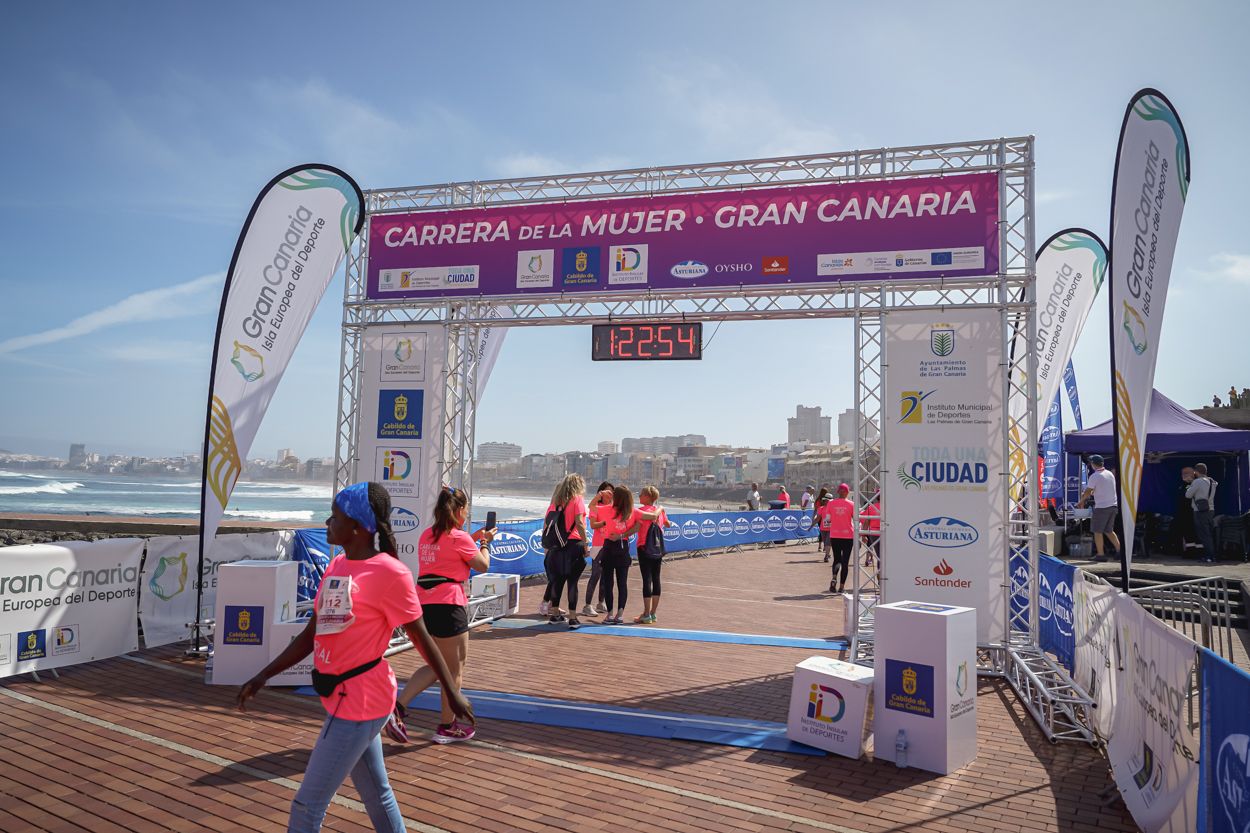 Las fotos de meta de la Carrera de la Mujer de Gran Canaria 12 22 05 15701 O