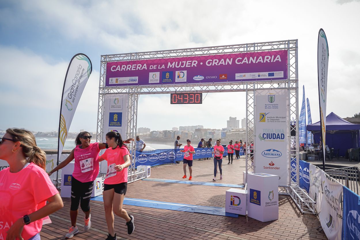 Las fotos de meta de la Carrera de la Mujer de Gran Canaria 11 42 41 15701 O