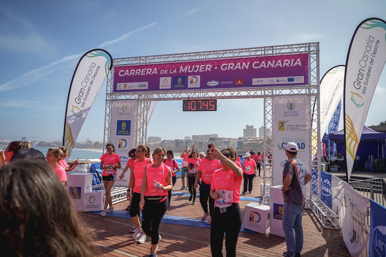 Las fotos de meta de la Carrera de la Mujer de Gran Canaria 12 06 56 15701 O