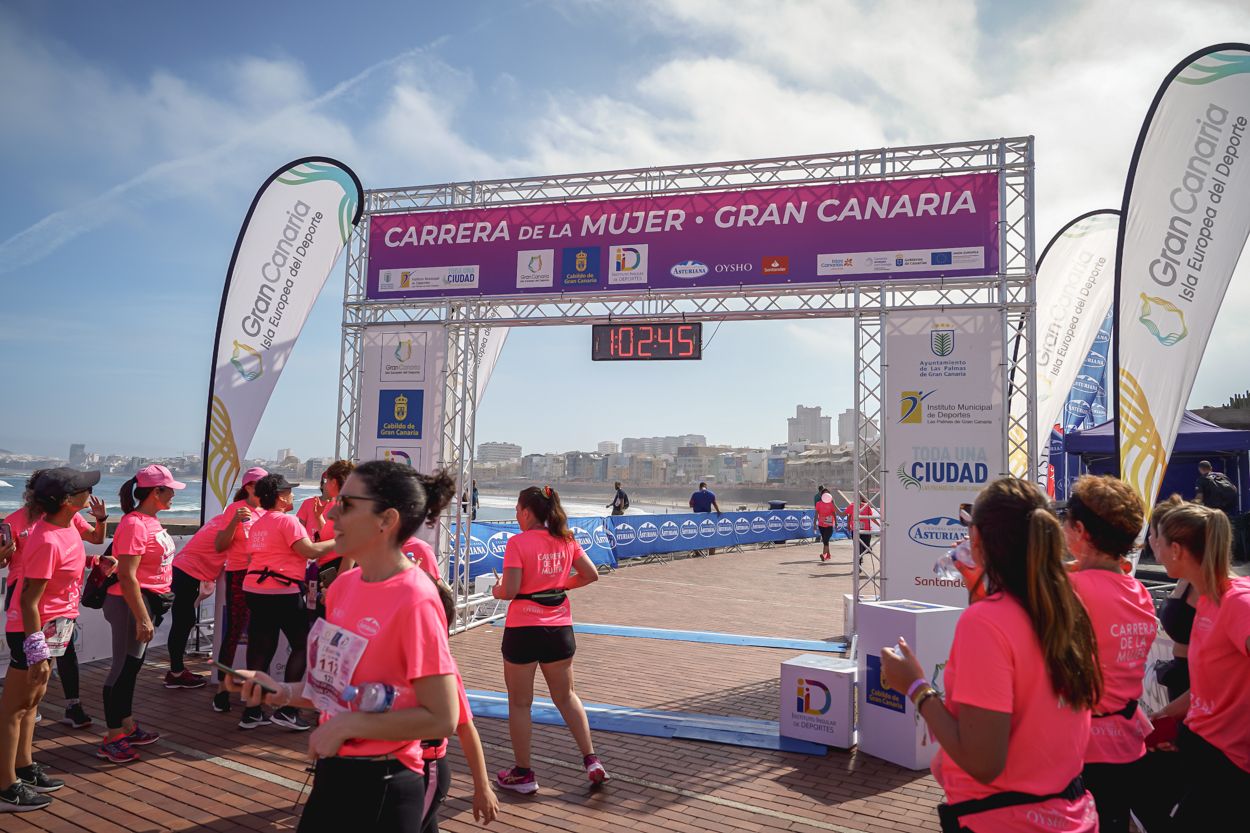 Las fotos de meta de la Carrera de la Mujer de Gran Canaria 12 01 55 15701 O
