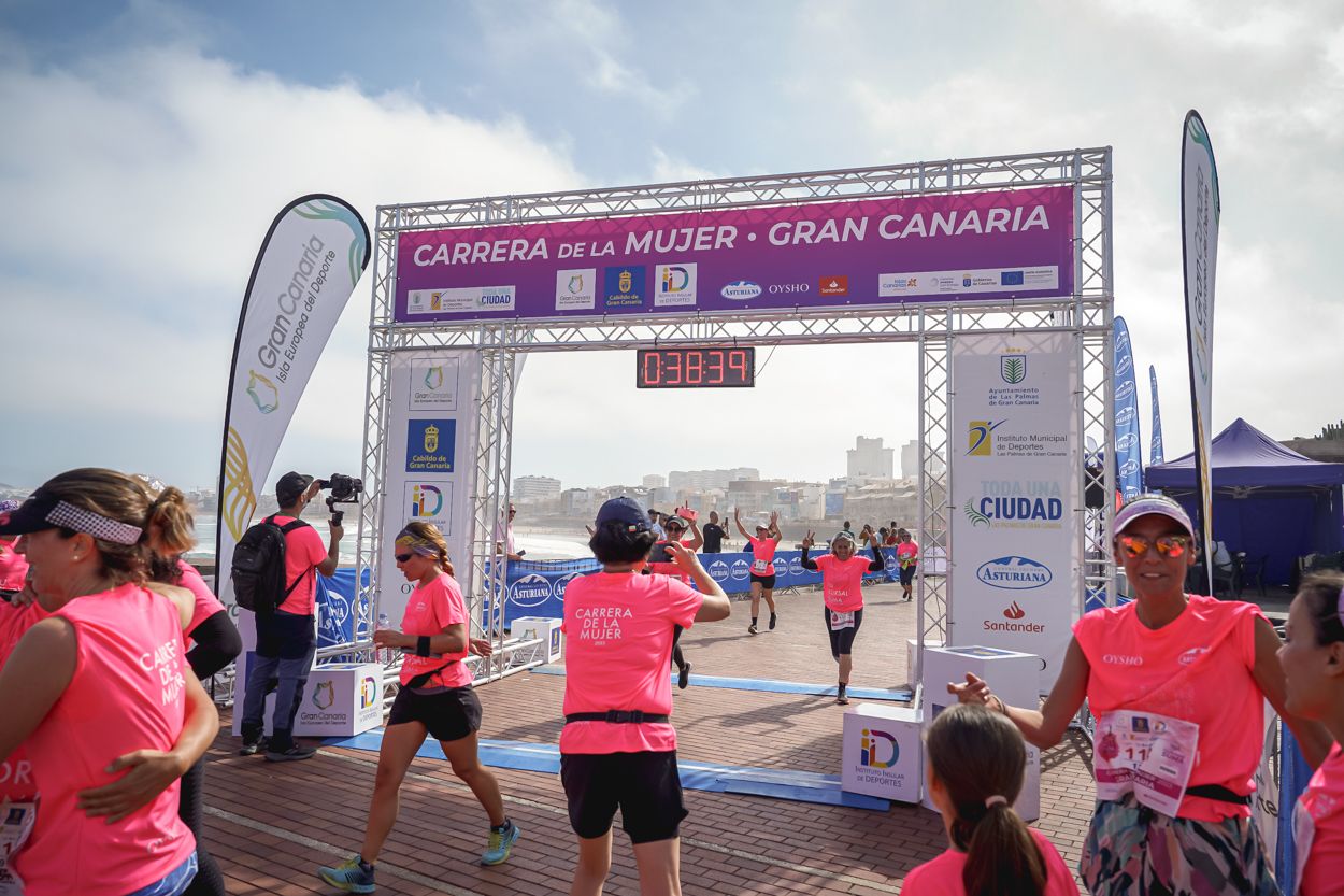Las fotos de meta de la Carrera de la Mujer de Gran Canaria 11 37 50 15701 O