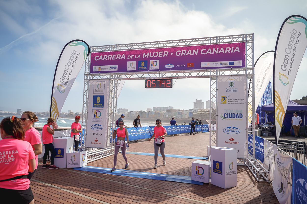 Las fotos de meta de la Carrera de la Mujer de Gran Canaria 11 56 53 15701 O