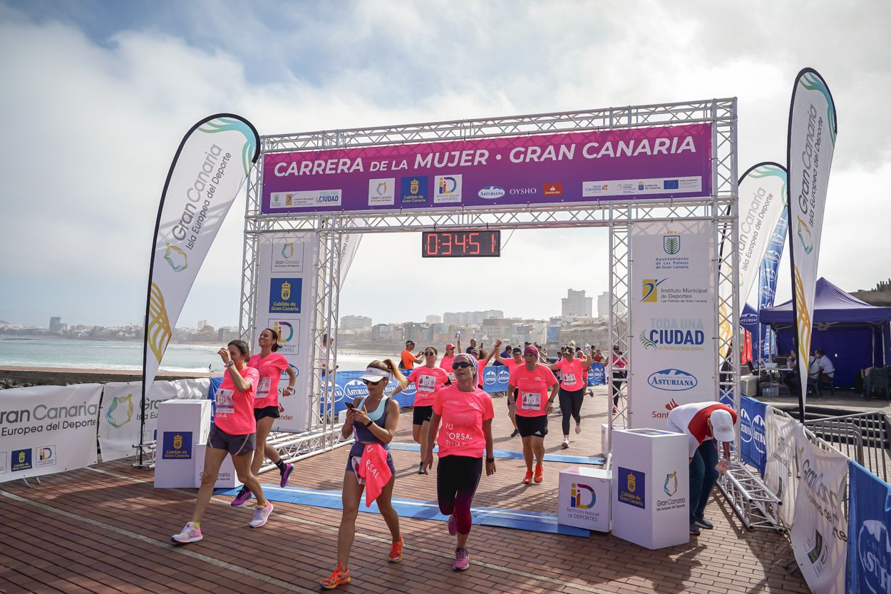 Las fotos de meta de la Carrera de la Mujer de Gran Canaria 11 34 02 15701 O