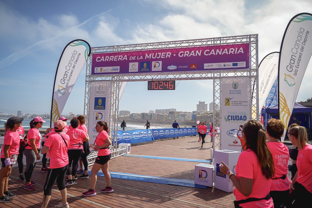 Las fotos de meta de la Carrera de la Mujer de Gran Canaria 12 01 56 15701 O
