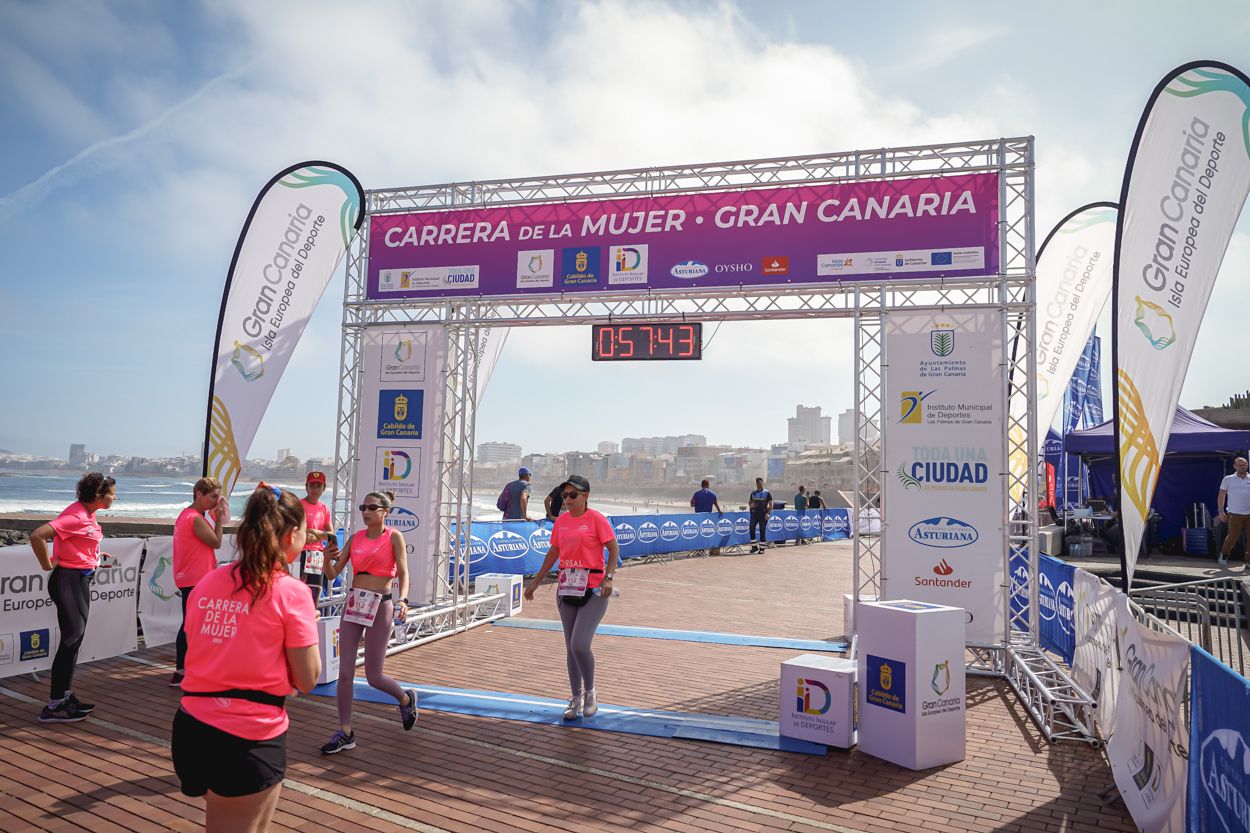 Las fotos de meta de la Carrera de la Mujer de Gran Canaria 11 56 54 15701 O