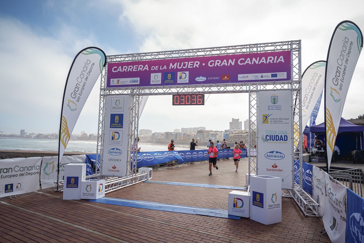 Las fotos de meta de la Carrera de la Mujer de Gran Canaria11 29 47 15701 O