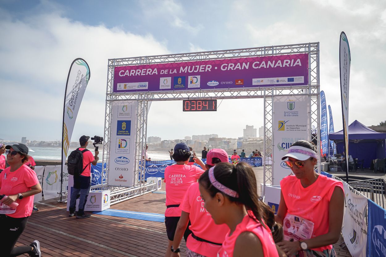 Las fotos de meta de la Carrera de la Mujer de Gran Canaria 11 37 52 15701 O