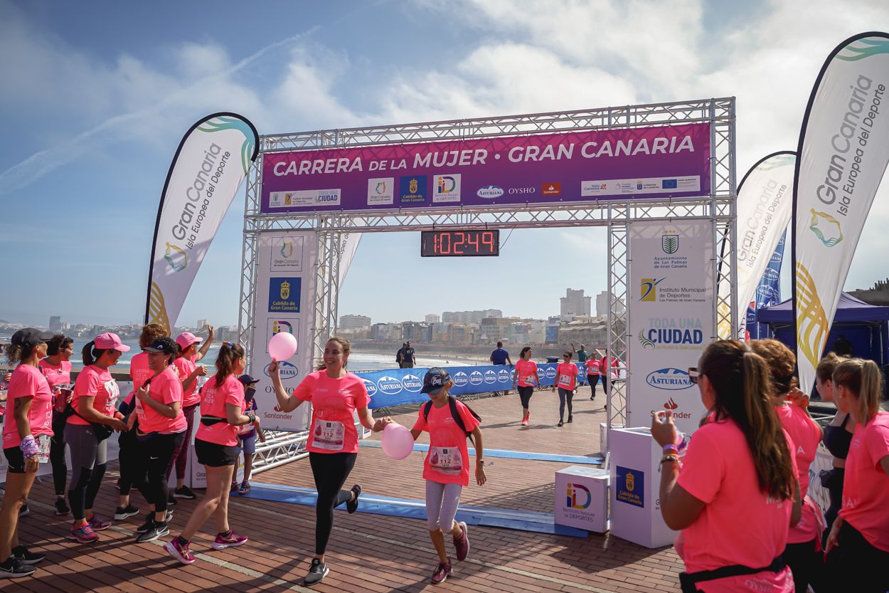Las fotos de meta de la Carrera de la Mujer de Gran Canaria 12 02 00 15701 O