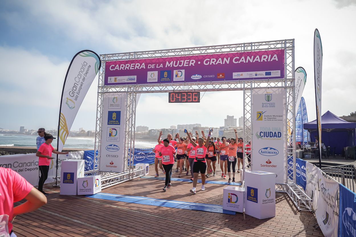 Las fotos de meta de la Carrera de la Mujer de Gran Canaria 11 42 47 15701 O