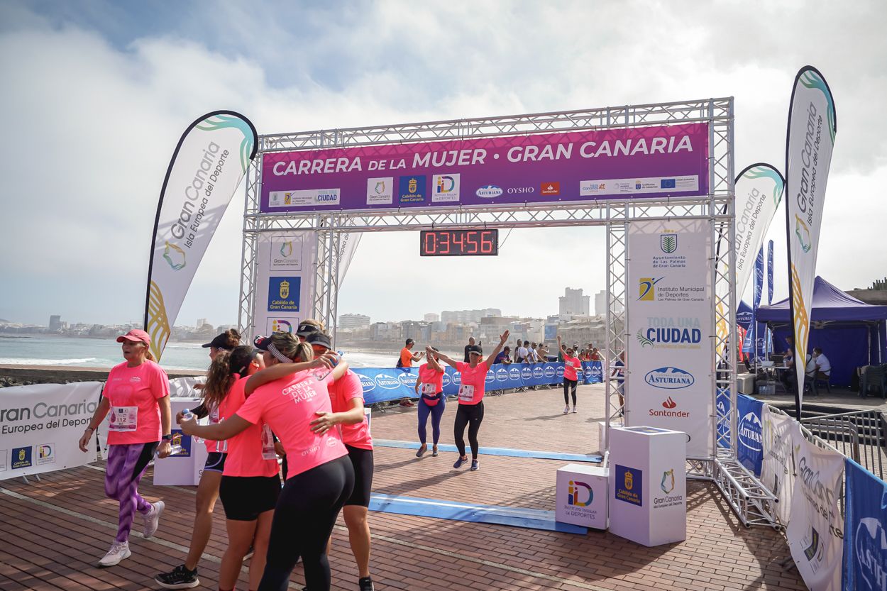Las fotos de meta de la Carrera de la Mujer de Gran Canaria 11 34 07 15701 O