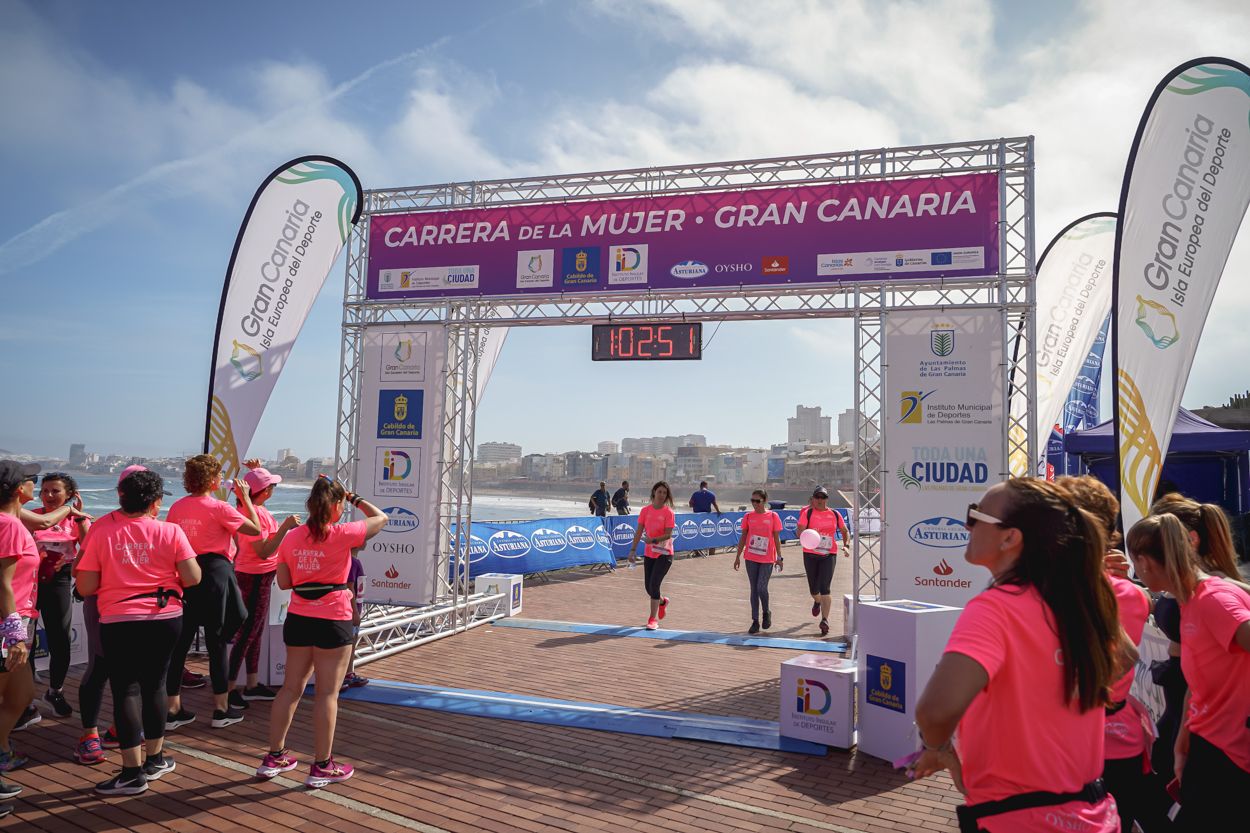 Las fotos de meta de la Carrera de la Mujer de Gran Canaria 12 02 02 15701 O