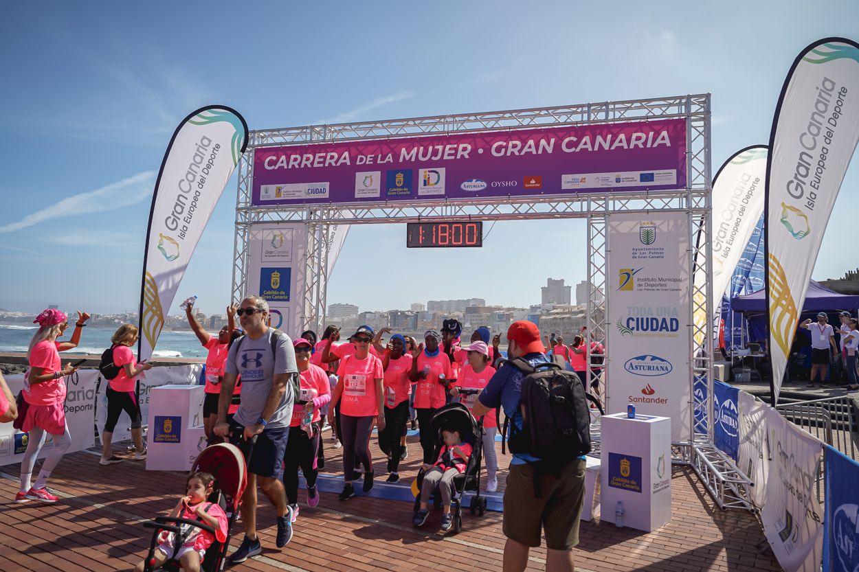 Las fotos de meta de la Carrera de la Mujer de Gran Canaria 12 17 10 15701 O
