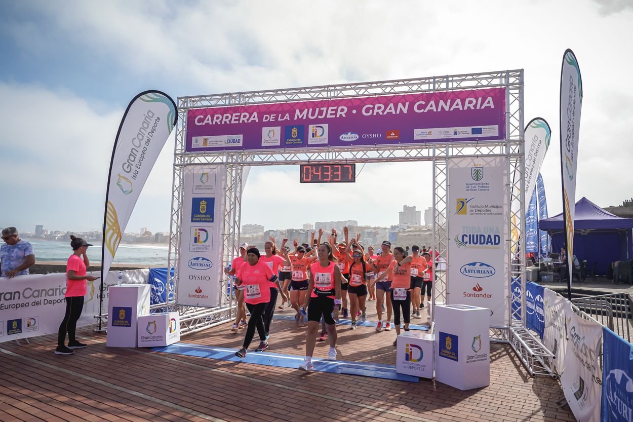 Las fotos de meta de la Carrera de la Mujer de Gran Canaria 11 42 48 15701 O